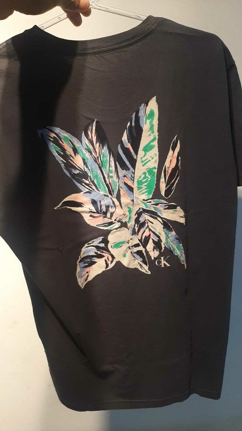 Camiseta Calvin Klein Masculina Painted Leaf Chumbo - CM3PC01TC234-0984 - comprar online