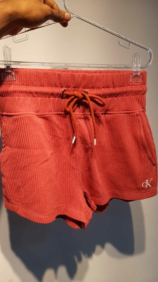 Short Calvin Klein Feminino Logo e Cos Largo Melancia - CF3PC14SM352-0222