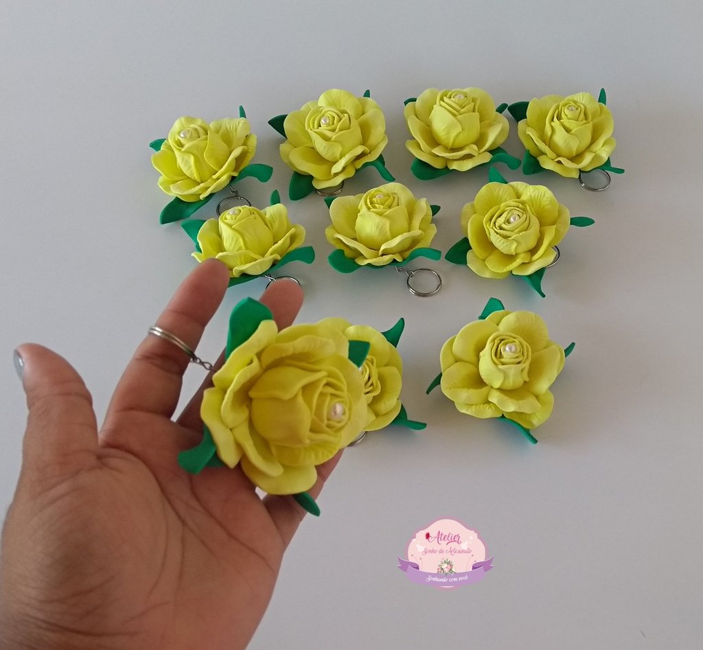 Chaveiro com flor de EVA - Atelier Sonho de Artesanato