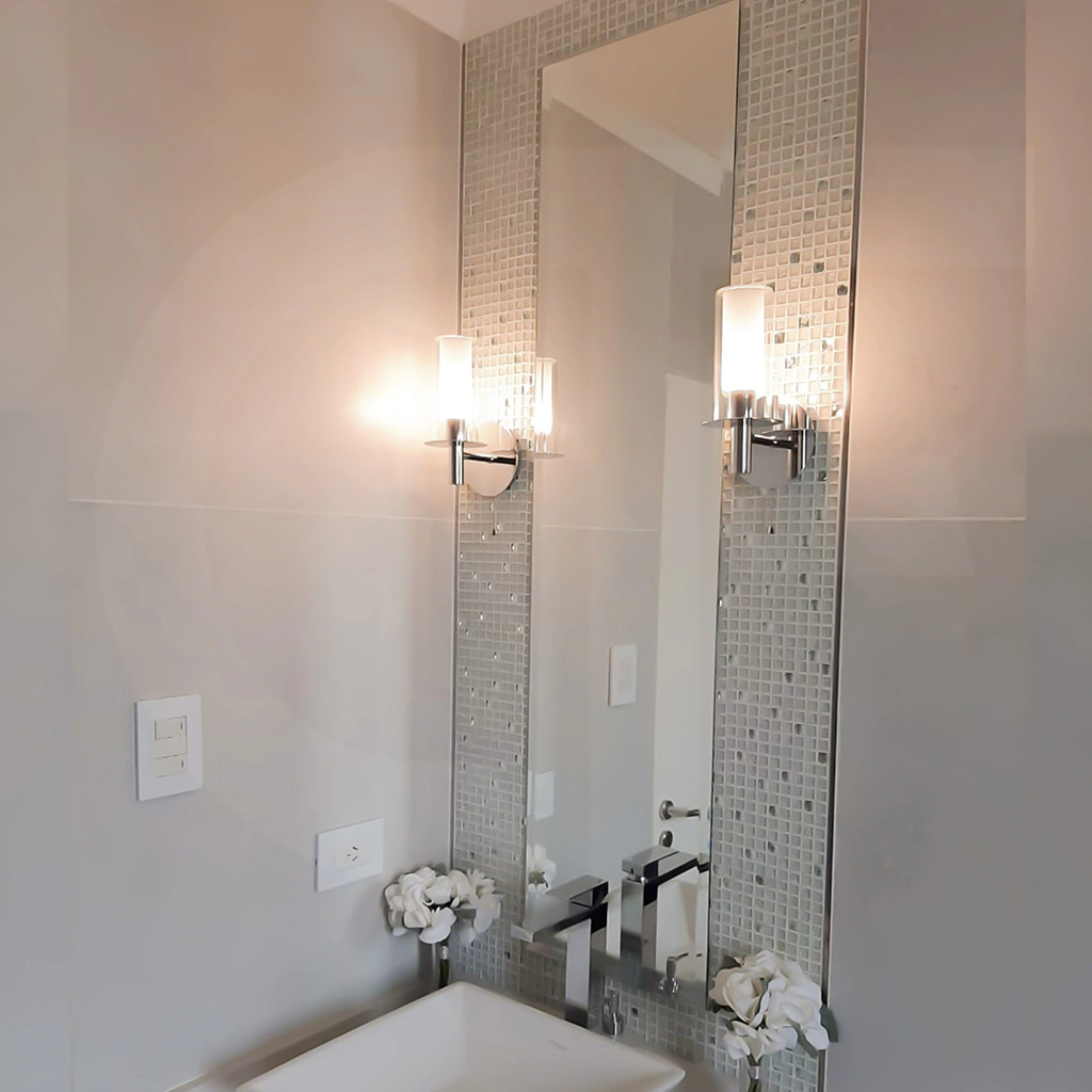 Espejo para baño rectangular biselado. Medida final 0.80M x 0.60M