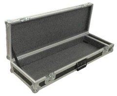 Flight Case Para M-audio Axiom Pro 61 Com Espaço Pedal