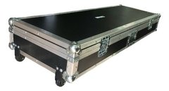 Flight Case Yamaha Modx6 Com Rodas E Compartimento Pedal - comprar online