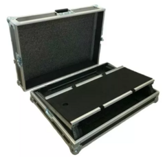 Flight Case Para Traktor S8 C/ Suporte Deslizante MLZ na internet