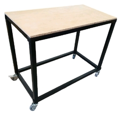 Mesa bancada industrial 110 x 60 x 90cm preta e compensado com rodas - comprar online