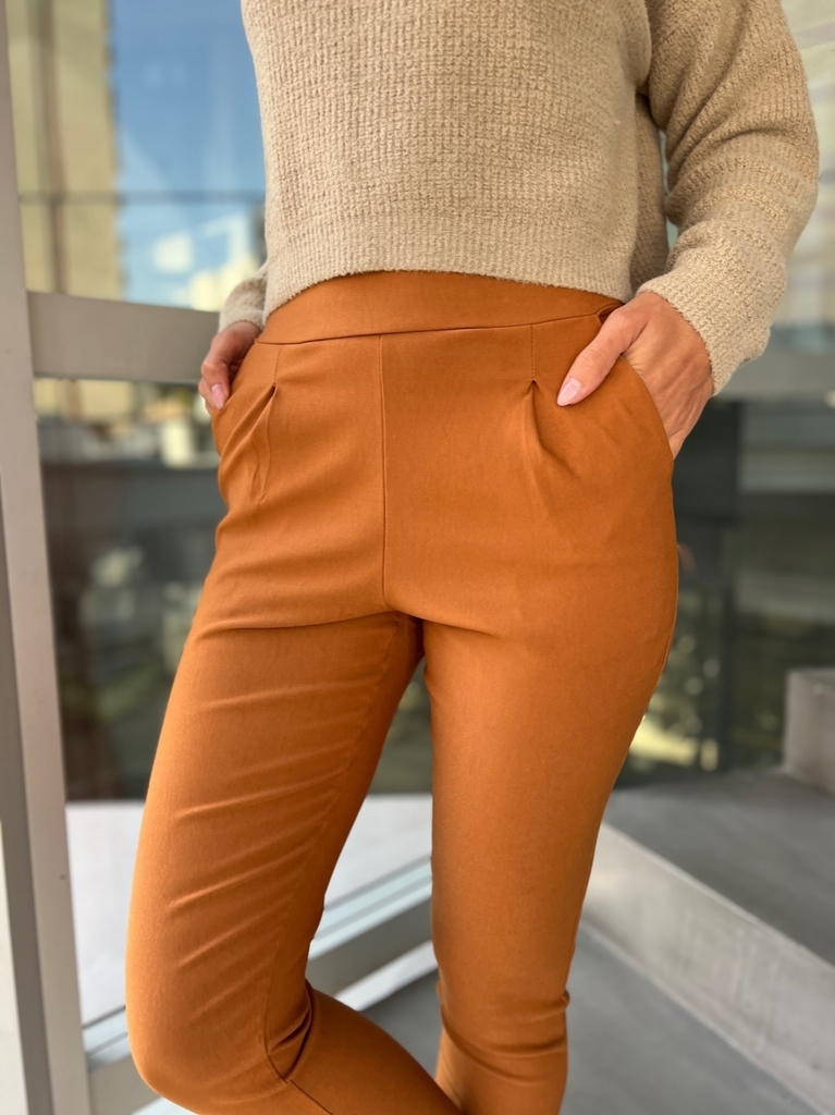 Pantalon PINZADO Moderno y Comodo con Estilo
