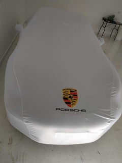 Capa Porsche 718 Cayman na internet