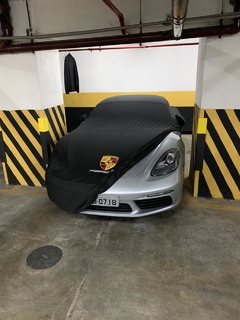 Capa Porsche 718 na internet