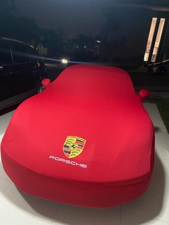 Capa Porsche Taycan na internet