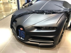 Capa Bugatti Chiron na internet