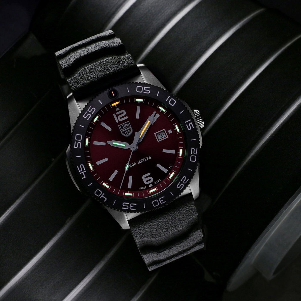 Luminox 200m online