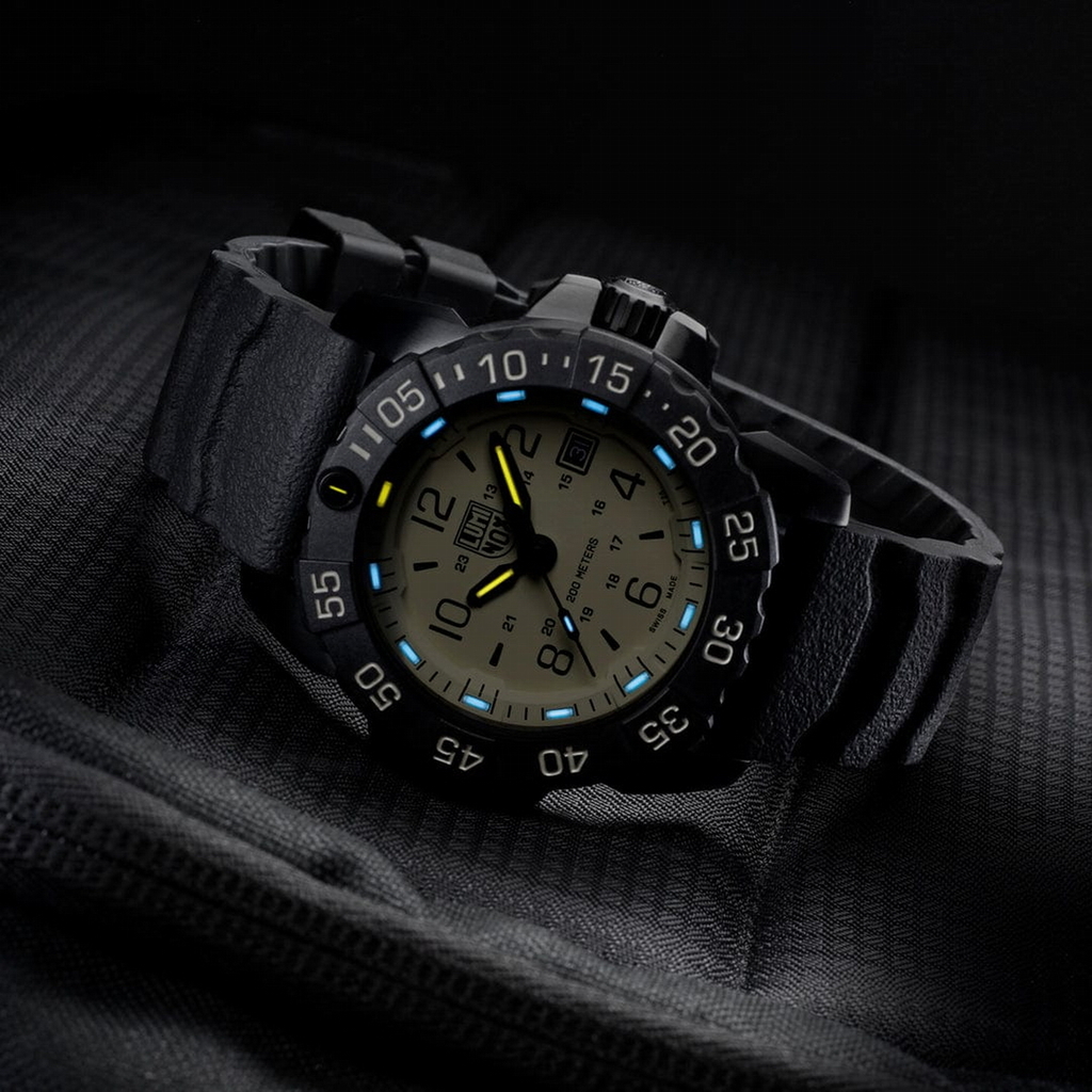 Reloj Luminox Fundaci n Navy Seal XS3251CBNSF XS.3251.CBNSF.SET
