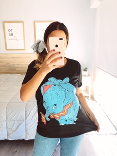 REMERA DUMBO NEGRA (SIN CAMBIO) en internet