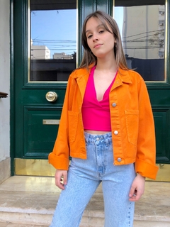 CAMPERA TITI JEAN BOLSILLOS NARANJA (SIN CAMBIO)