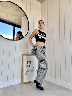 TOP WEIRD MUSCULOSA NEGRO (SIN CAMBIO) - Vikita Store