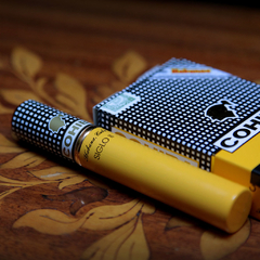 Cohiba Siglo II Tubo - X 3 Unidades Petaca cerrada