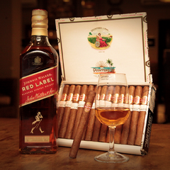 COMBO #60 - QUINTERO LONDRES EXTRA CON JOHNNIE WALKER RED LABEL