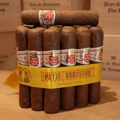 Hoyo de Monterrey Petit Robustos - X 25 Unidades caja cerrada en internet