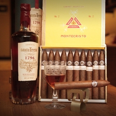 Combo #35 - Montecristo N°2 x 10 unidades con Ron Santa Teresa 1796