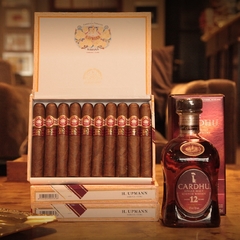 COMBO H. UPMANN ROYAL ROBUSTO EXCLUSIVO LCDH CON WHISKY CARDHU