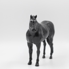 Cavalo Realista Escultura - comprar online