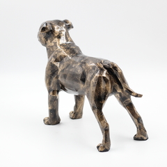 StaffBull I Staffordshire Bull Terrier em pé I Escultura na internet