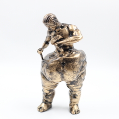 Self Made Man I Escultura - comprar online