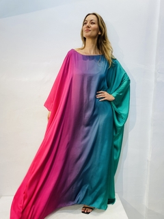 Vestido Maxi Cetim Degradê Verde e Rosa na internet