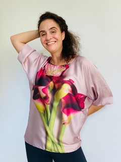 Camiseta Morcego Cetim Calla Vermelha - comprar online