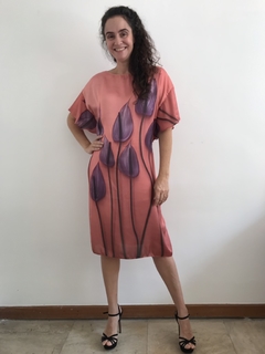 Vestido Curto Asa Cetim Antúrio Rosa