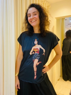 Camiseta Kaftan Jersey Mulher Maravilha Preto on internet