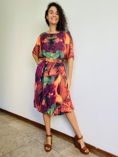 Vestido Morcego Plissado Curto Orquidea Laranja