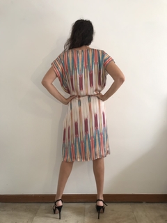 Vestido Curto Kaftan Cetim Moinho Listras - ALESSA