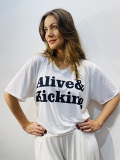 Camiseta Basica Jersey Alive & Kicking na internet