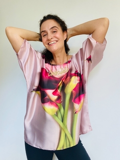 Camiseta Morcego Cetim Calla Vermelha - comprar online