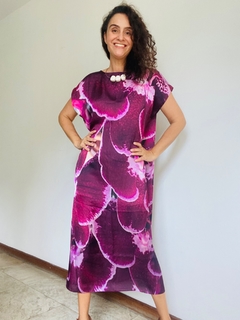 Vestido Kaftan Midi Cetim Orquidea Vinho - comprar online