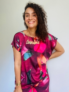 Camiseta Kaftan Cetim Orquídea Vermelho - comprar online