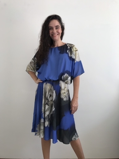 Vestido Curto Morcego Evasê Crepe Hortênsia Azul - comprar online