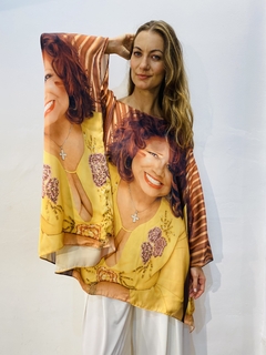 Camiseta Maxi Cetim Alcione Amarela Quadrados - comprar online