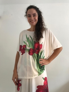 Camiseta Morcego Jersey Tulipa Vermelha