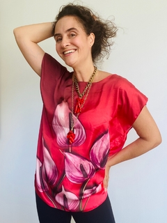 Imagem do Camiseta Kaftan Cetim Antúrio Vermelho