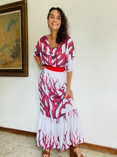 Vestido Morcego Babado Longo Crepe Coral