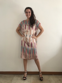 Vestido Curto Kaftan Cetim Moinho Listras