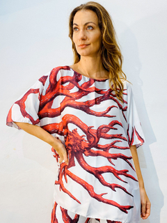 Camiseta Morcego Cetim Coral - ALESSA