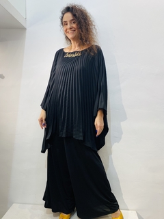 Image of Camiseta Maxi Plissada Crepe Preto