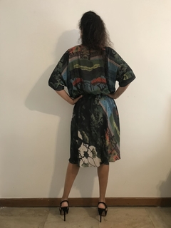 Vestido Morcego Evasê Crepe Floresta na internet