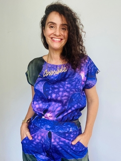 Camiseta Kaftan Cetim Orquídea Roxo