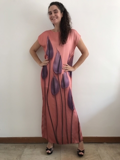 Vestido Longo Kaftan Cetim Antúrio Rosa - comprar online