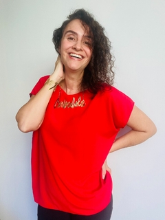 Camiseta Kaftan Cetim Vermelho Lisos na internet