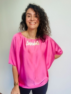 Camiseta Morcego Cetim Rosa Chiclete Lisos - comprar online