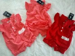 Enterito importado Polo Ralph Lauren con volados en la cola rojo y rosa